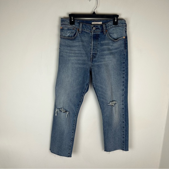 Levi’s Wedgie Straight Distressed Raw Hem Jeans Size 30 - Picture 1 of 7